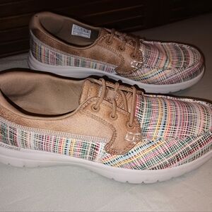 Sketchers Sneaker/Loafer size 9 colorful shoe